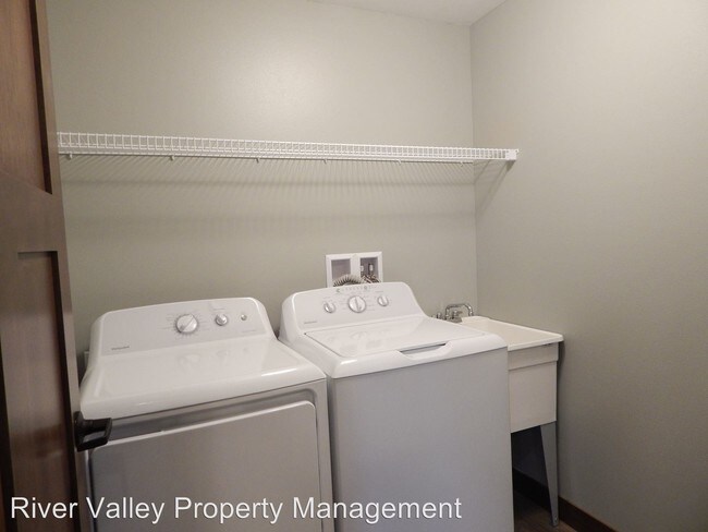 Building Photo - 2 br, 2 bath House - 1612 Flat Road