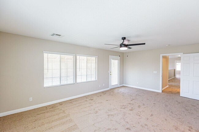 Building Photo - 2 Master Suites in a gated community