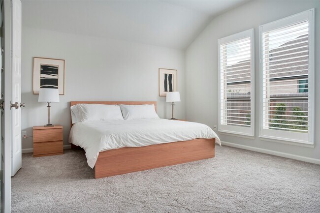 Building Photo - 30142 Gold Finch Pl