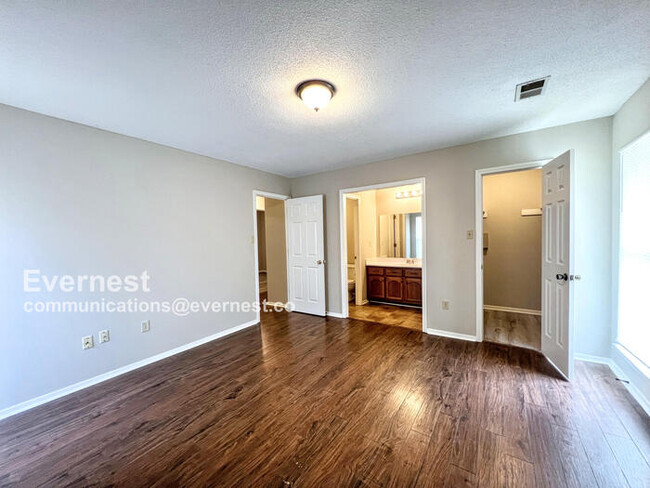 Building Photo - 10157 Riggan Dr