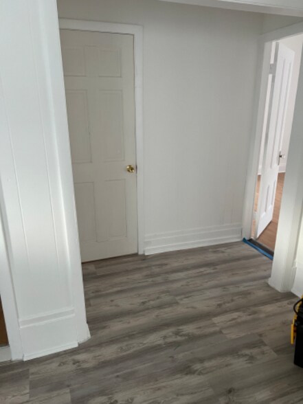 Building Photo - 191 West Ave