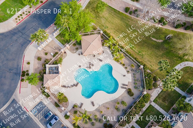 Building Photo - 4212 E Jasper Dr