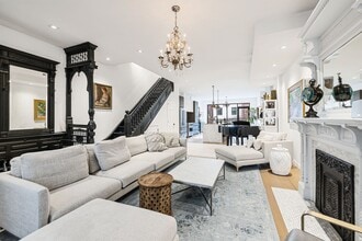 Building Photo - 276 Halsey St