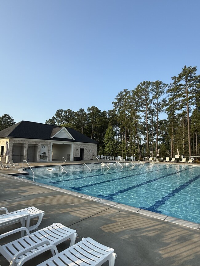 Building Photo - 704 Carraway Garden Dr