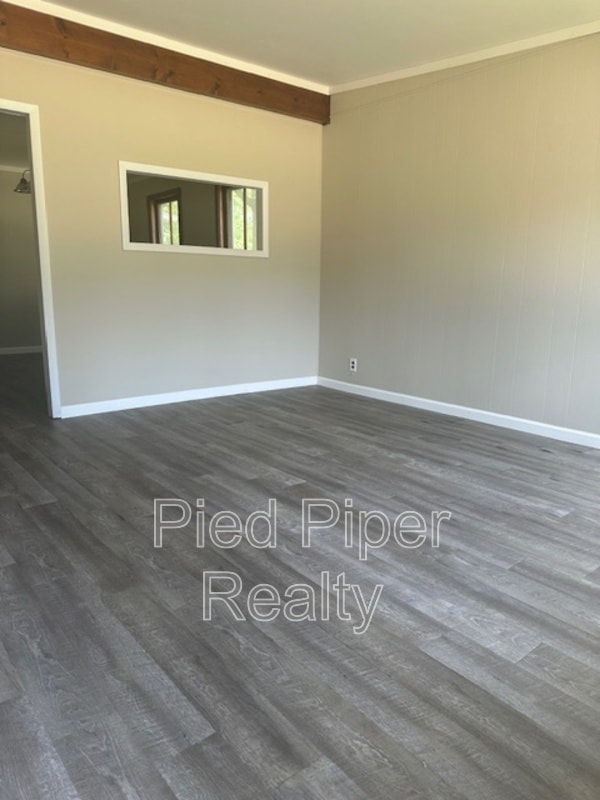 Building Photo - 404 N Nursery Ave
