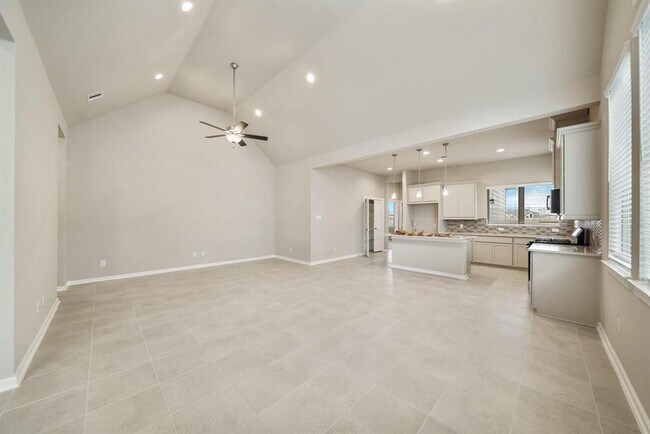 Building Photo - 1547 Crystal Stream Dr