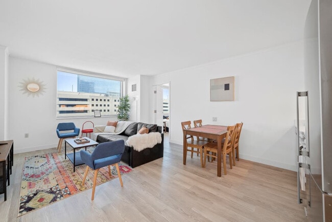 Primary Photo - 848 Pacific Ave