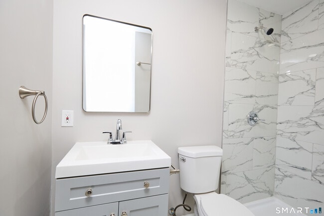 Building Photo - 121 Johnson St