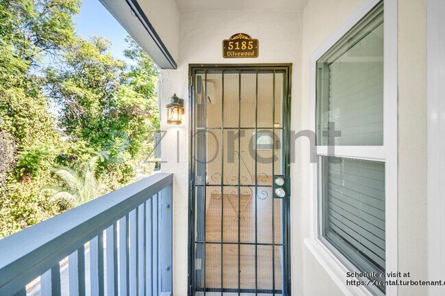 Building Photo - 5185 Olivewood Ave