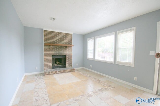 Building Photo - 2901 Cochise Cir NW
