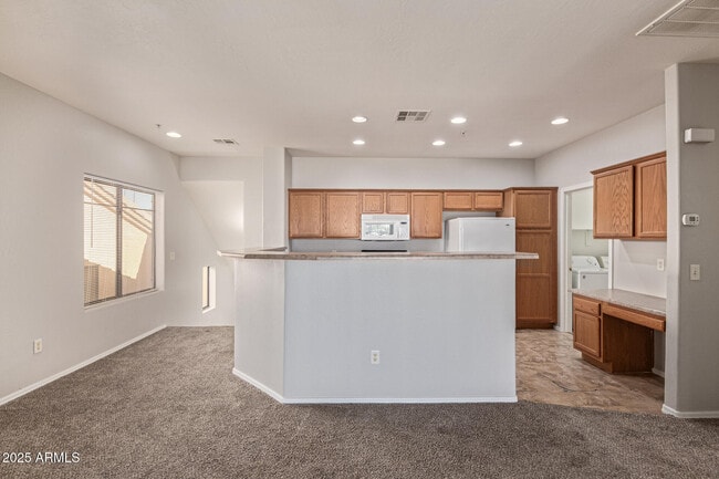 Building Photo - 6770 N 47th Ave