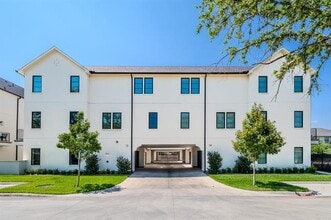 Building Photo - 7207 Gaston Ave