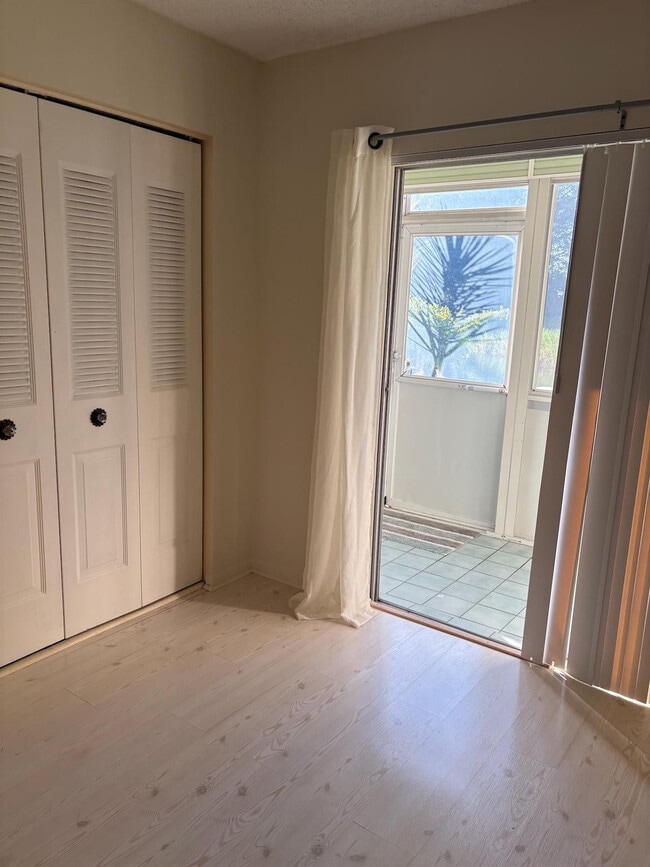 Building Photo - 61 Ashby B