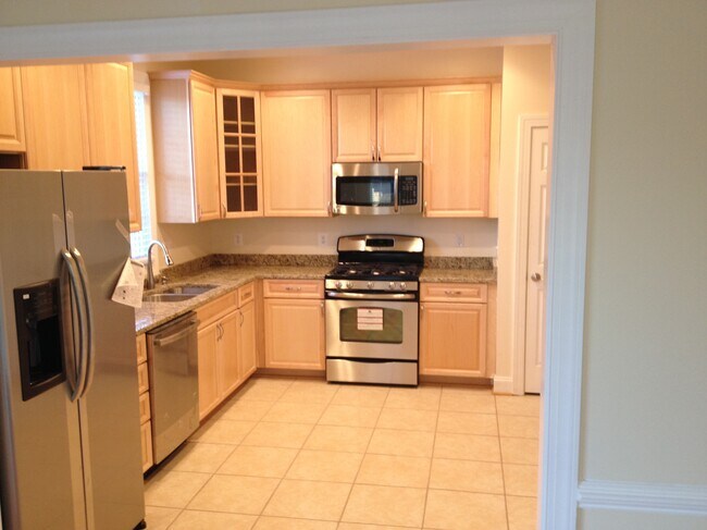 Building Photo - 21804 Westminster Pl