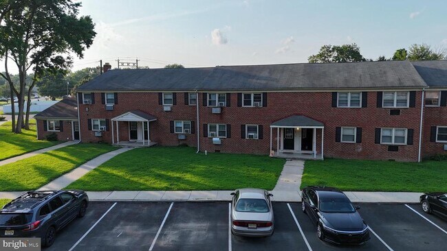 Building Photo - 20 Fort Sumpter Rd