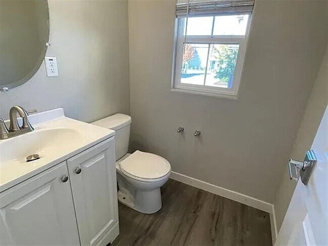 Building Photo - Happy Home For All S