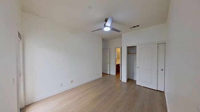 Building Photo - 325 Canal Wy