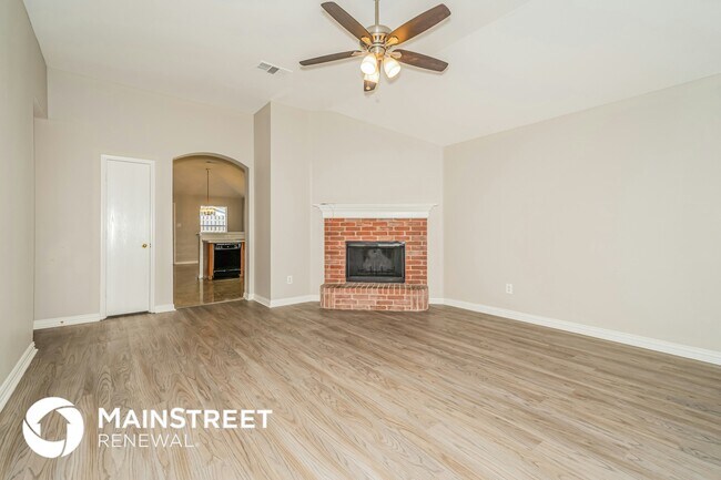 Building Photo - 8001 Marielle Cir