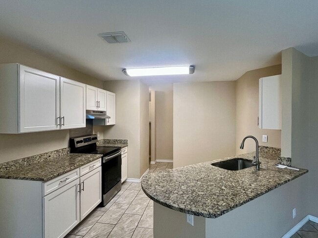 Building Photo - 3/2/2 Single Story Hidden Gem ~ Conveniently Located to RAFB, SAMMC & shopping ~ Move in Ready!