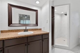 Building Photo - 15353 Arrowhead Bend