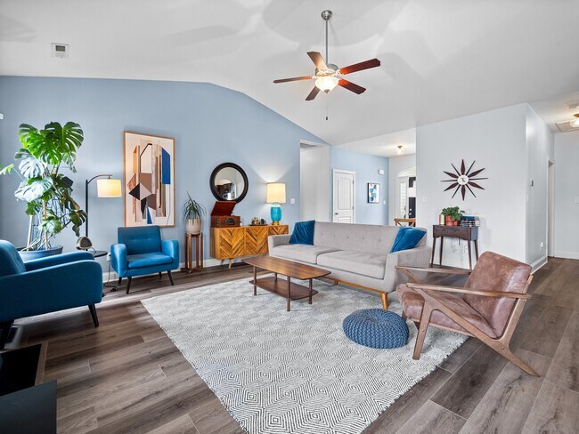 Building Photo - 239 Sailor St