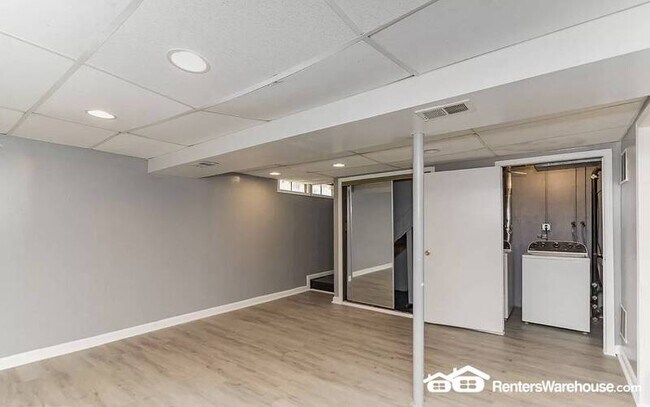 Building Photo - 3 Deepspring Ct