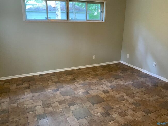 Building Photo - 511 Delaney Rd NW