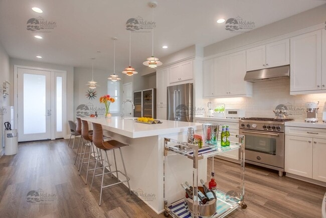 Building Photo - LUXURY 2 Bedroom with AC and Washer/Dryer, DOWNTOWN CARLSBAD VILLAGE