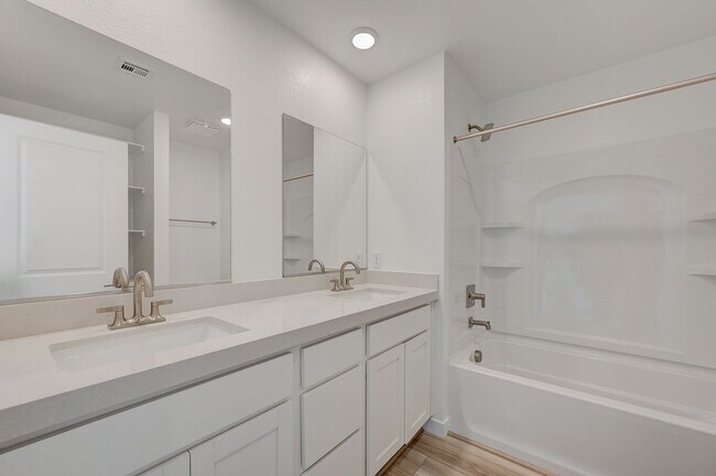 Building Photo - 8484 W Agate Ave