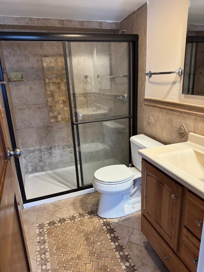 Building Photo - 300 S Roselle Rd