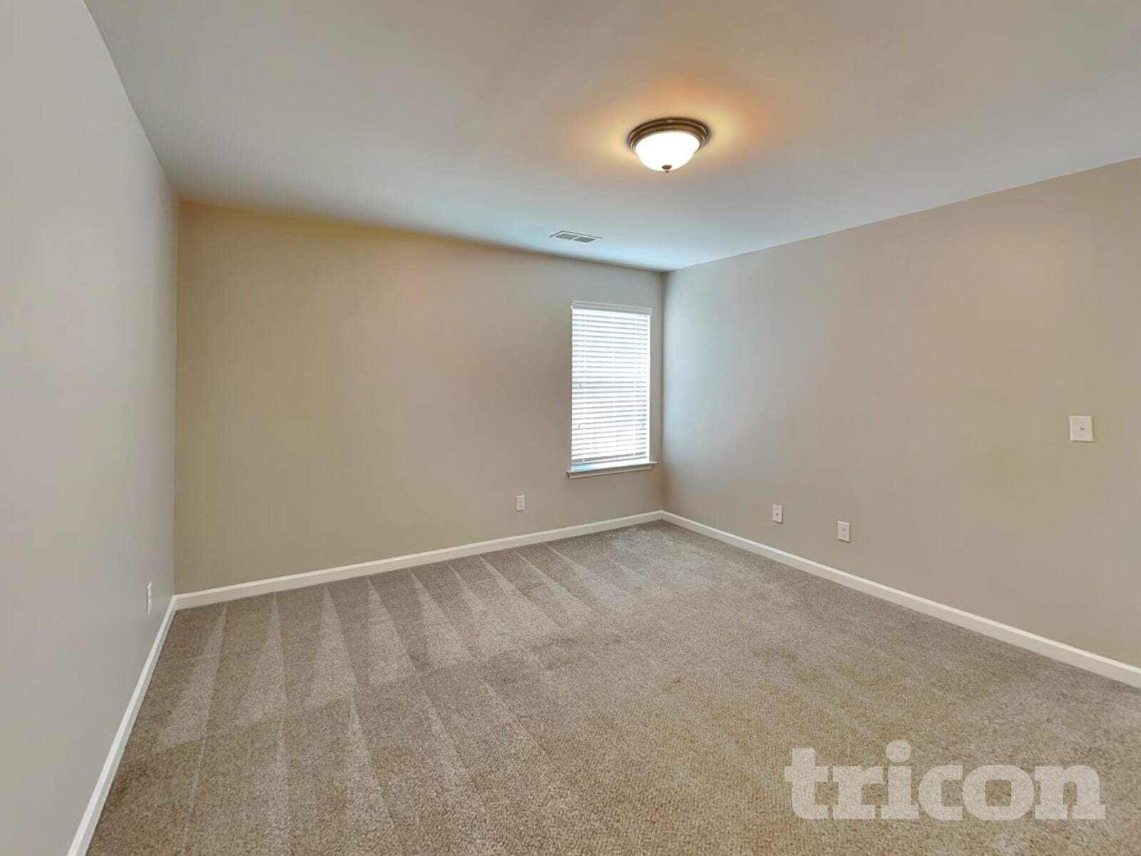 Building Photo - 150 King William Dr