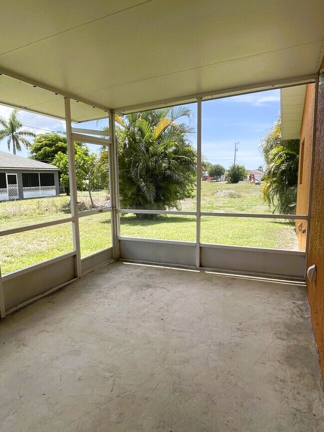 Building Photo - SE Cape Coral Duplex