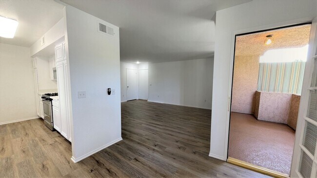 Building Photo - 5300 Kester