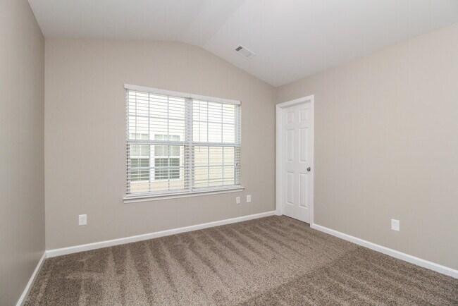 Building Photo - 5005 Amethyst Dr