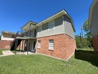 Building Photo - Baker Trails Apartments
