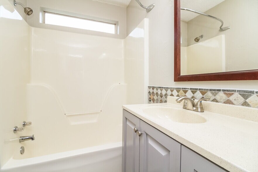 Building Photo - 2123 Rocky Fork Rd