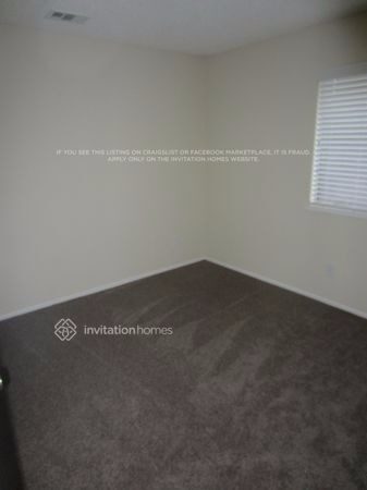 Building Photo - 1404 Springline Dr