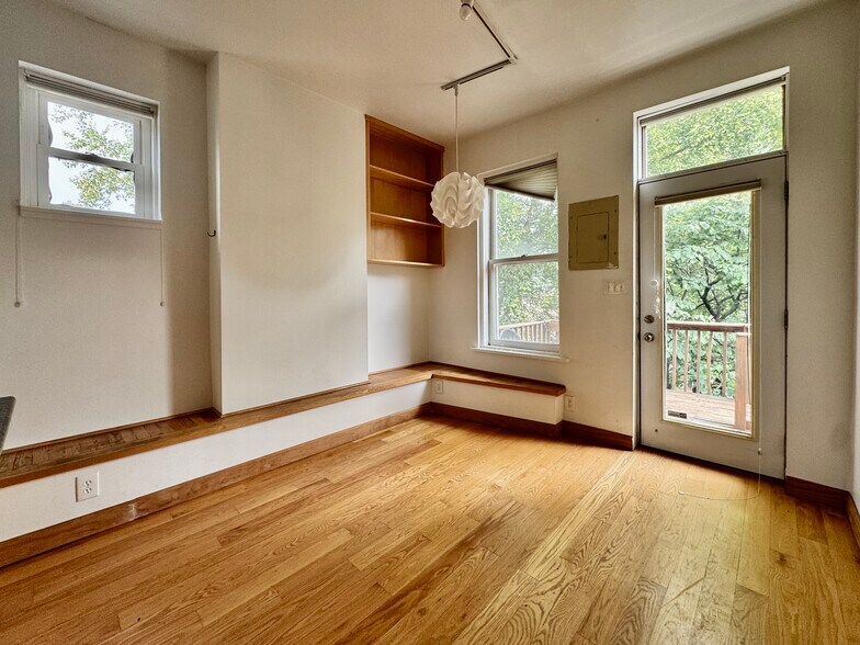 Building Photo - 3544 Oxford Blvd