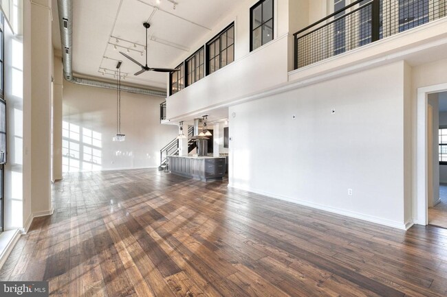 Building Photo - Live in luxury in the heart of Baltimore's esteemed Little Italy neighborhood!