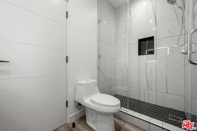 Building Photo - 1920 S Sherbourne Dr