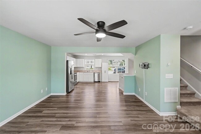 Building Photo - 6042 Cutwater Cir