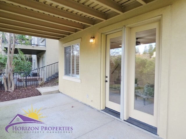 Building Photo - Modern Three-story 5 Bed 3.5 Bath 2,601 sqft Fair Oaks Home