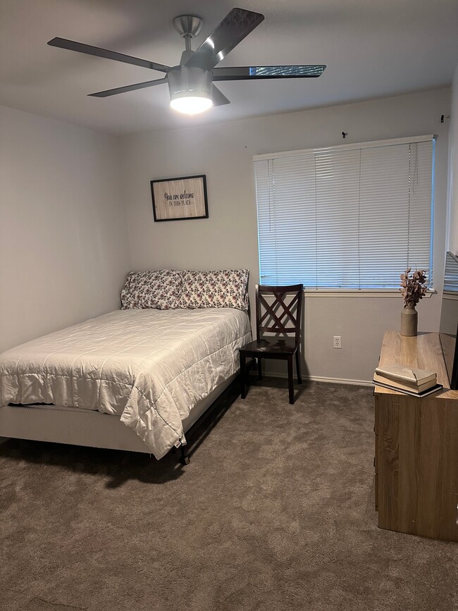 Building Photo - 43405 30th St W