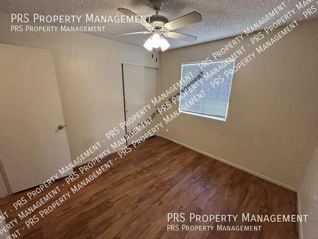 Building Photo - 3147 E Edgewood Ave