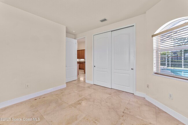 Building Photo - 3631 Thurloe Dr