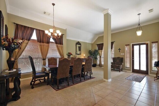 Building Photo - 1302 Hunter Ace Way