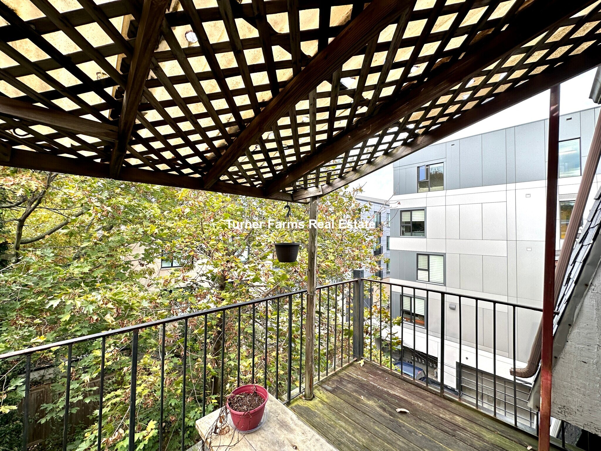 Building Photo - 8 Sewall St