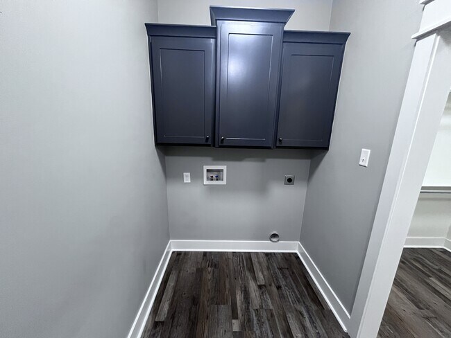 Building Photo - 206 Bridgewood Dr