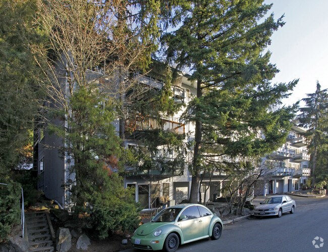 Building Photo - Island Crest Apartments