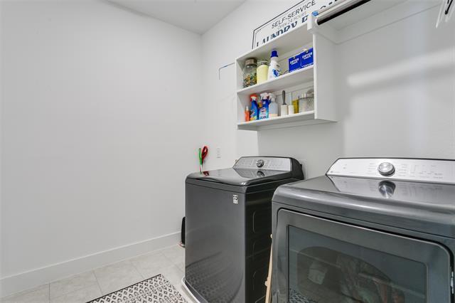 Building Photo - 7605 Reis Ln